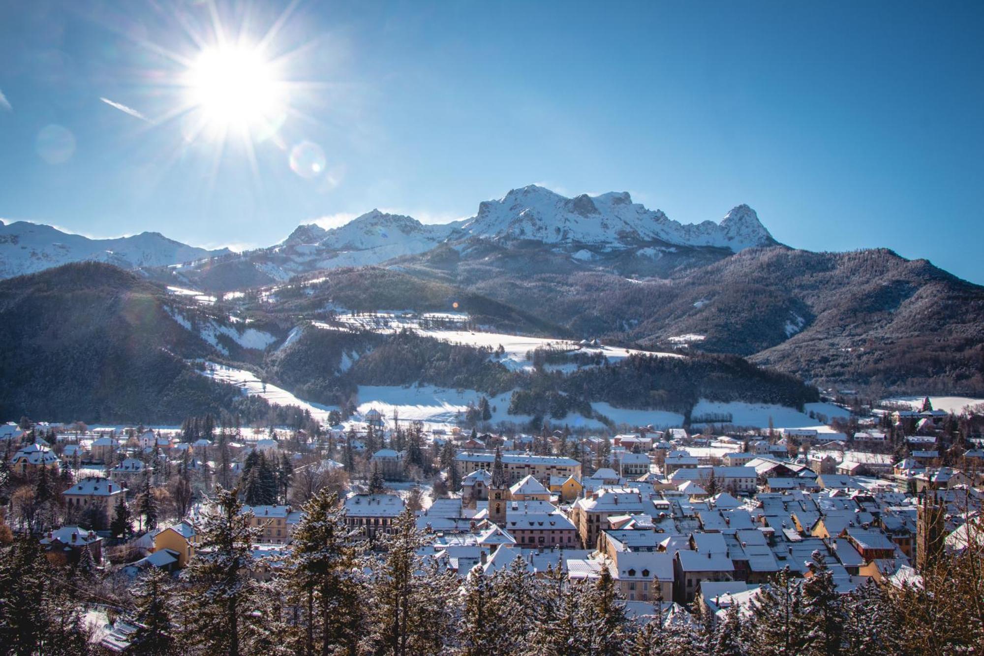 La Capitale - Les Gites De L Argile Barcelonnette Luaran gambar